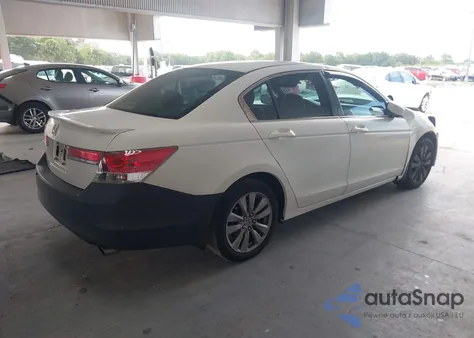 2011 Honda Accord 2.4 Ex z USA, uszkodzony, nr VIN 1HGCP2F77BA104430